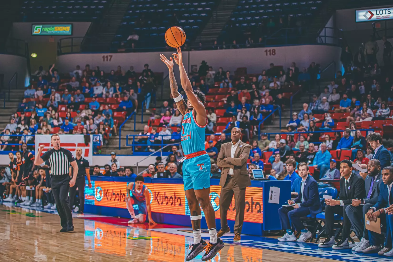 Bulldogs defeat Bearkats in overtime
