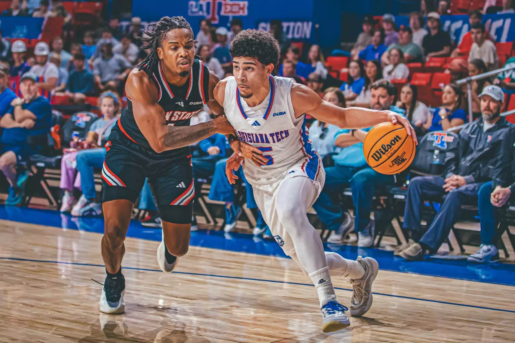 Bulldogs edged by Gamecocks, 70-68, in the TAC
