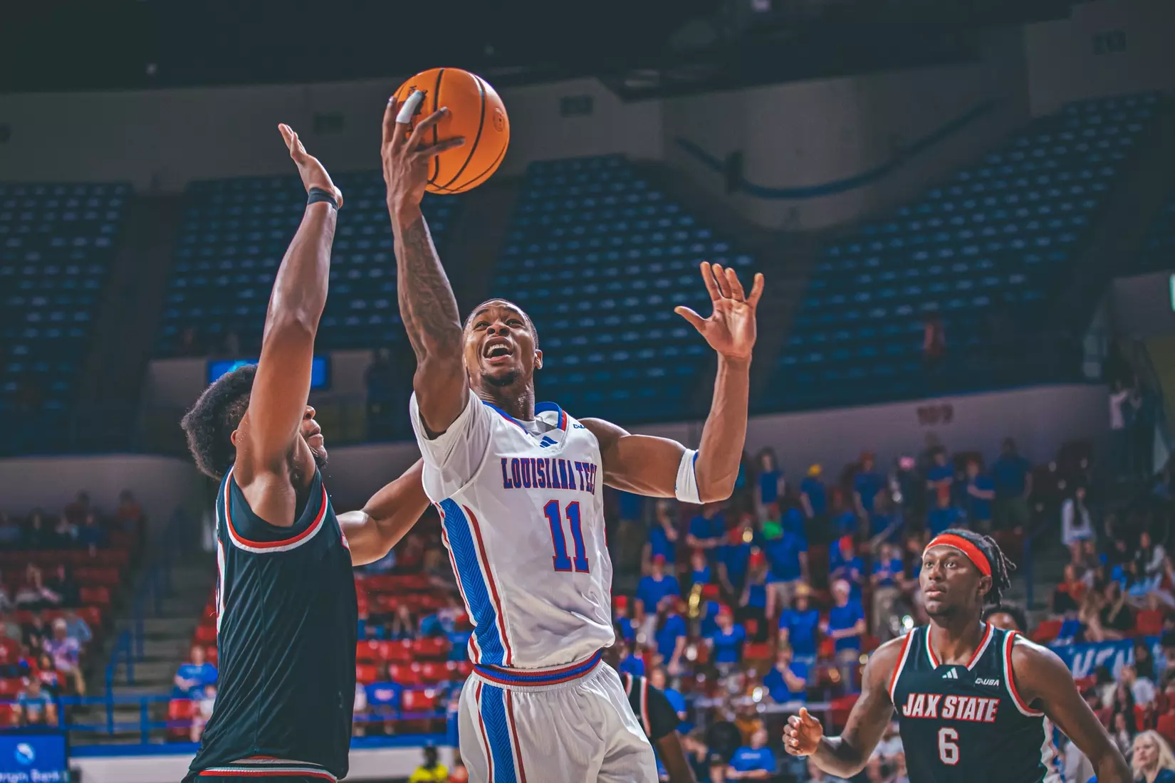 Bulldogs edged by Gamecocks, 70-68, in the TAC