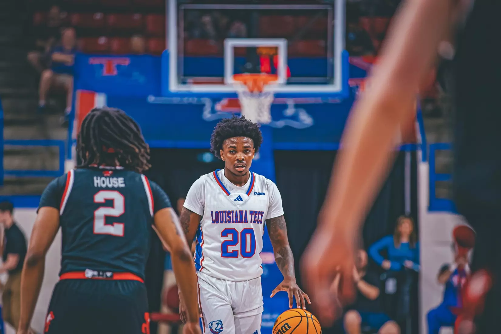 Bulldogs edged by Gamecocks, 70-68, in the TAC