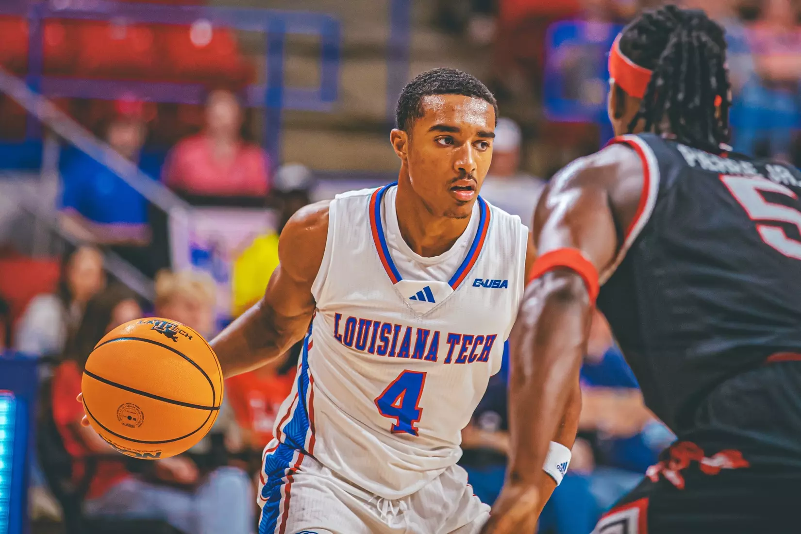 Bulldogs edged by Gamecocks, 70-68, in the TAC