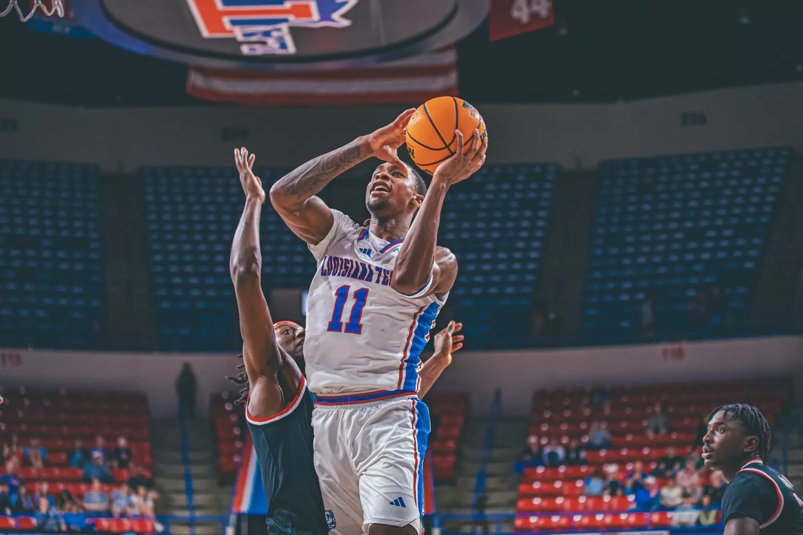 Bulldogs edged by Gamecocks, 70-68, in the TAC