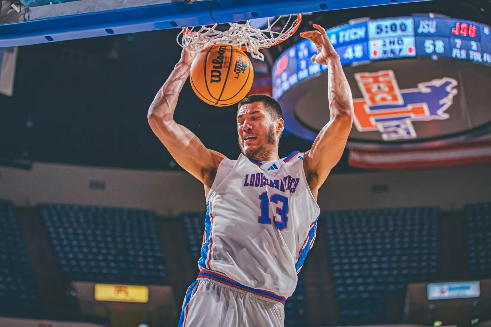 Bulldogs edged by Gamecocks, 70-68, in the TAC