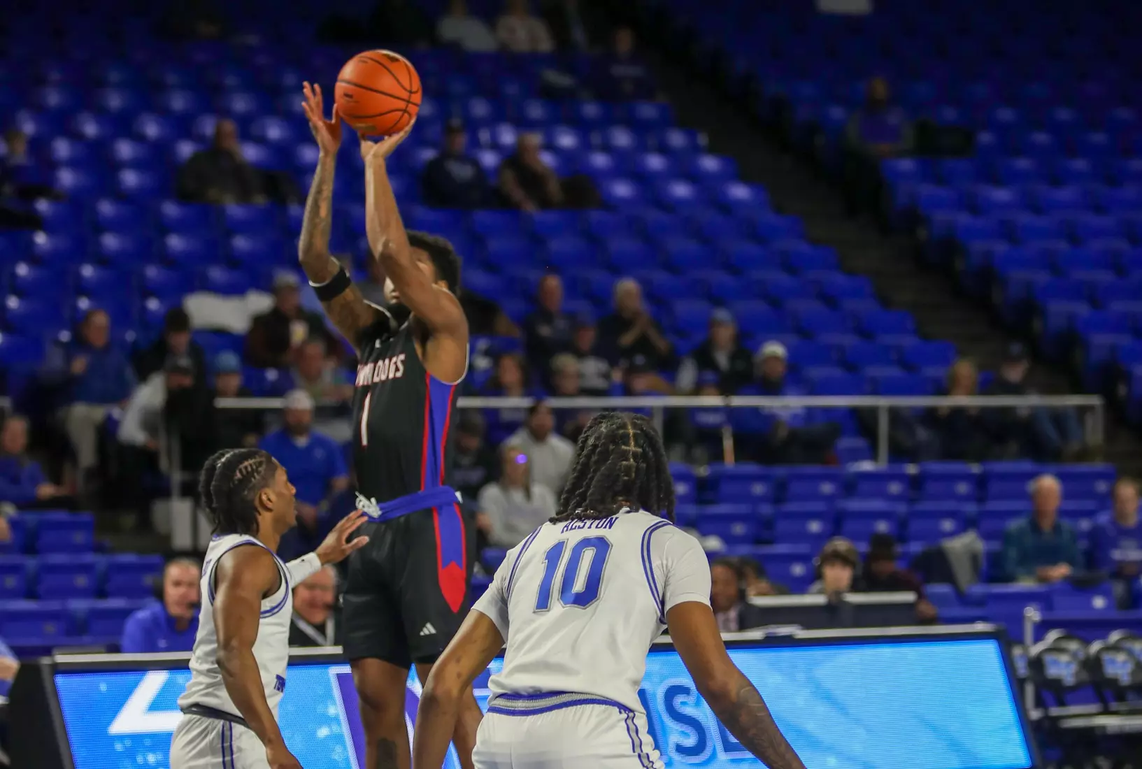 Bulldogs beat Blue Raiders, 85-74, in Murfreesboro