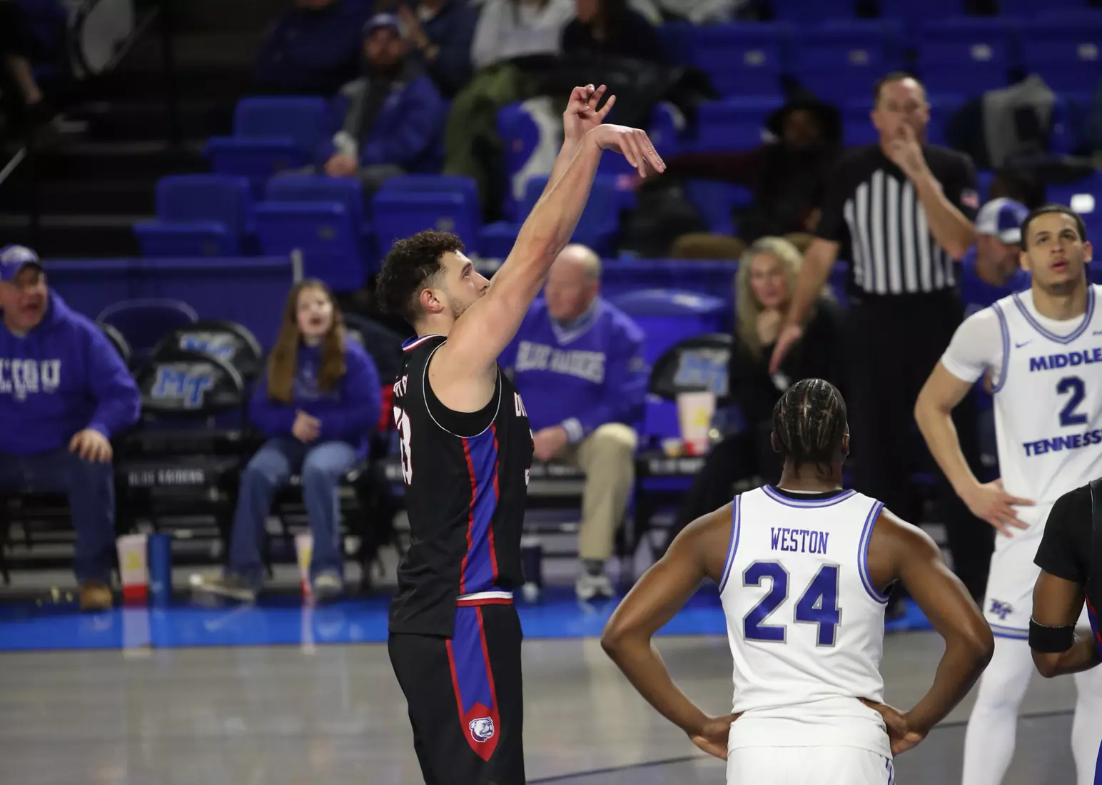 Bulldogs beat Blue Raiders, 85-74, in Murfreesboro