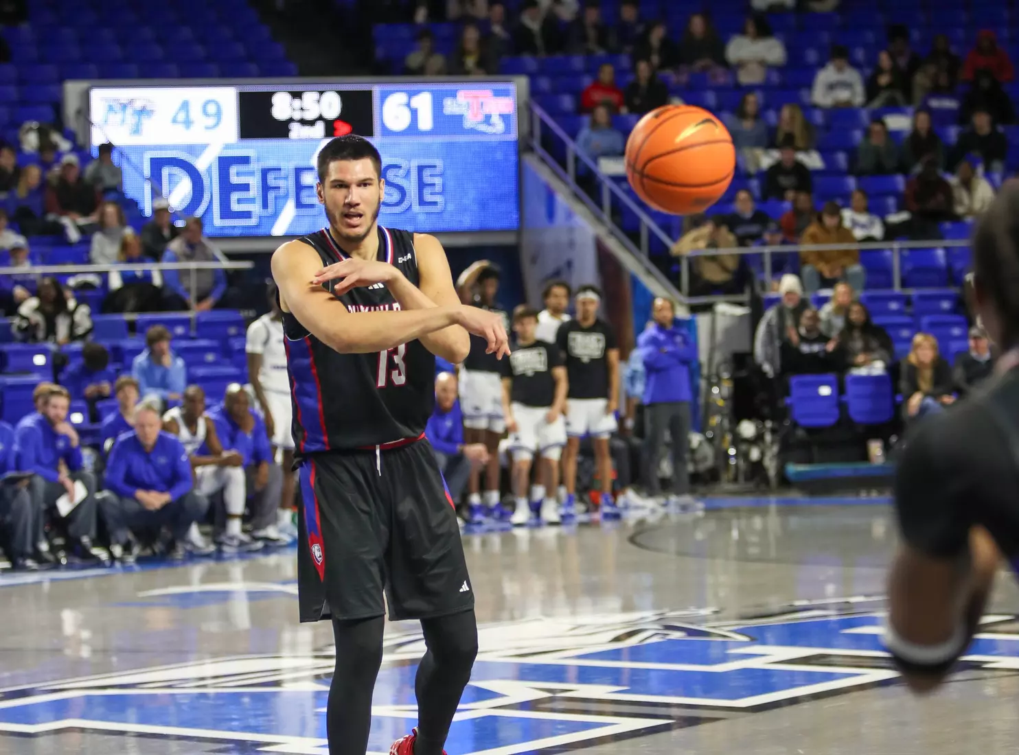 Bulldogs beat Blue Raiders, 85-74, in Murfreesboro