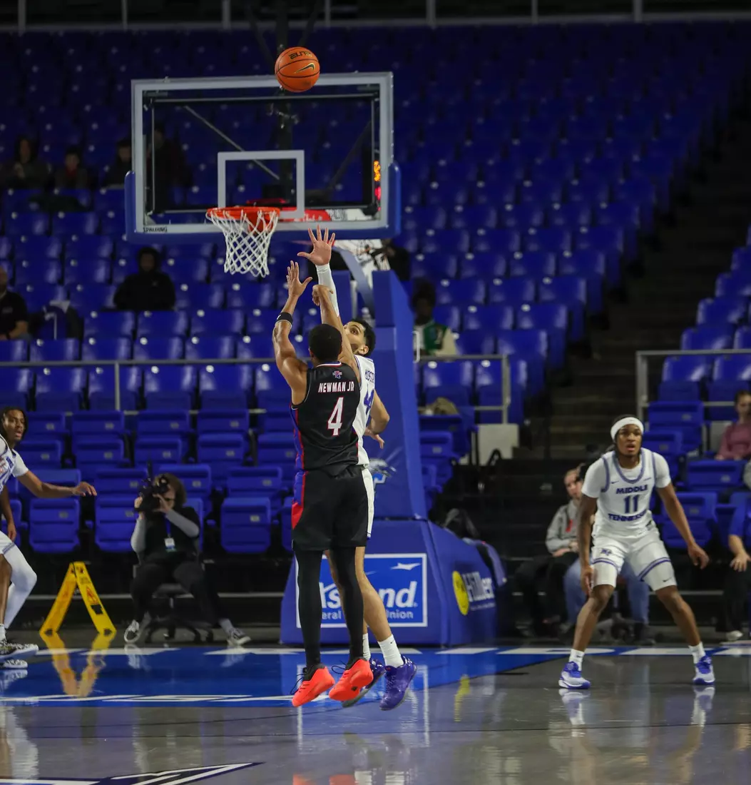 Bulldogs beat Blue Raiders, 85-74, in Murfreesboro