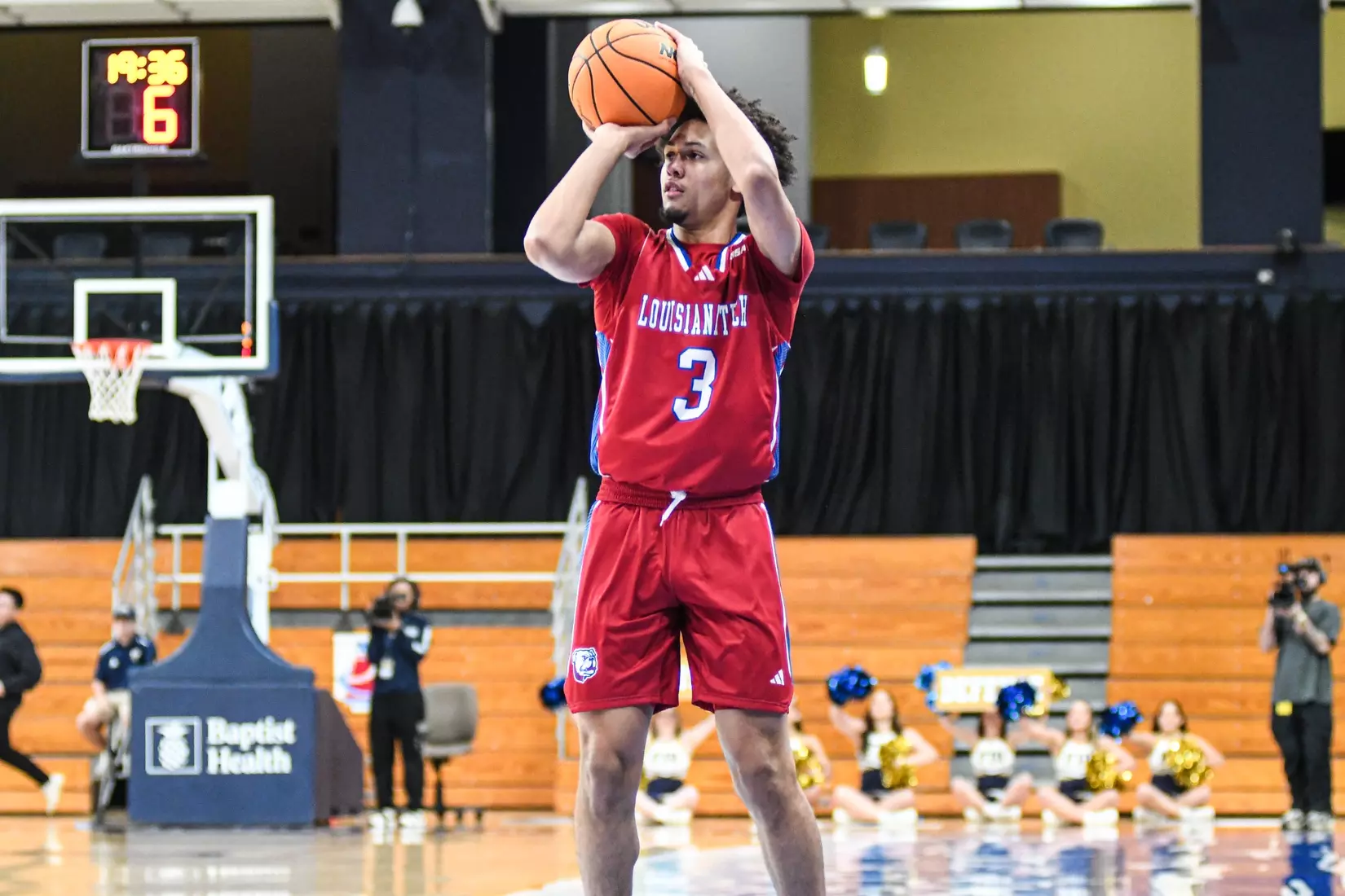 Bulldogs snap road losing skid with 82-71 win over Panthers in Miami