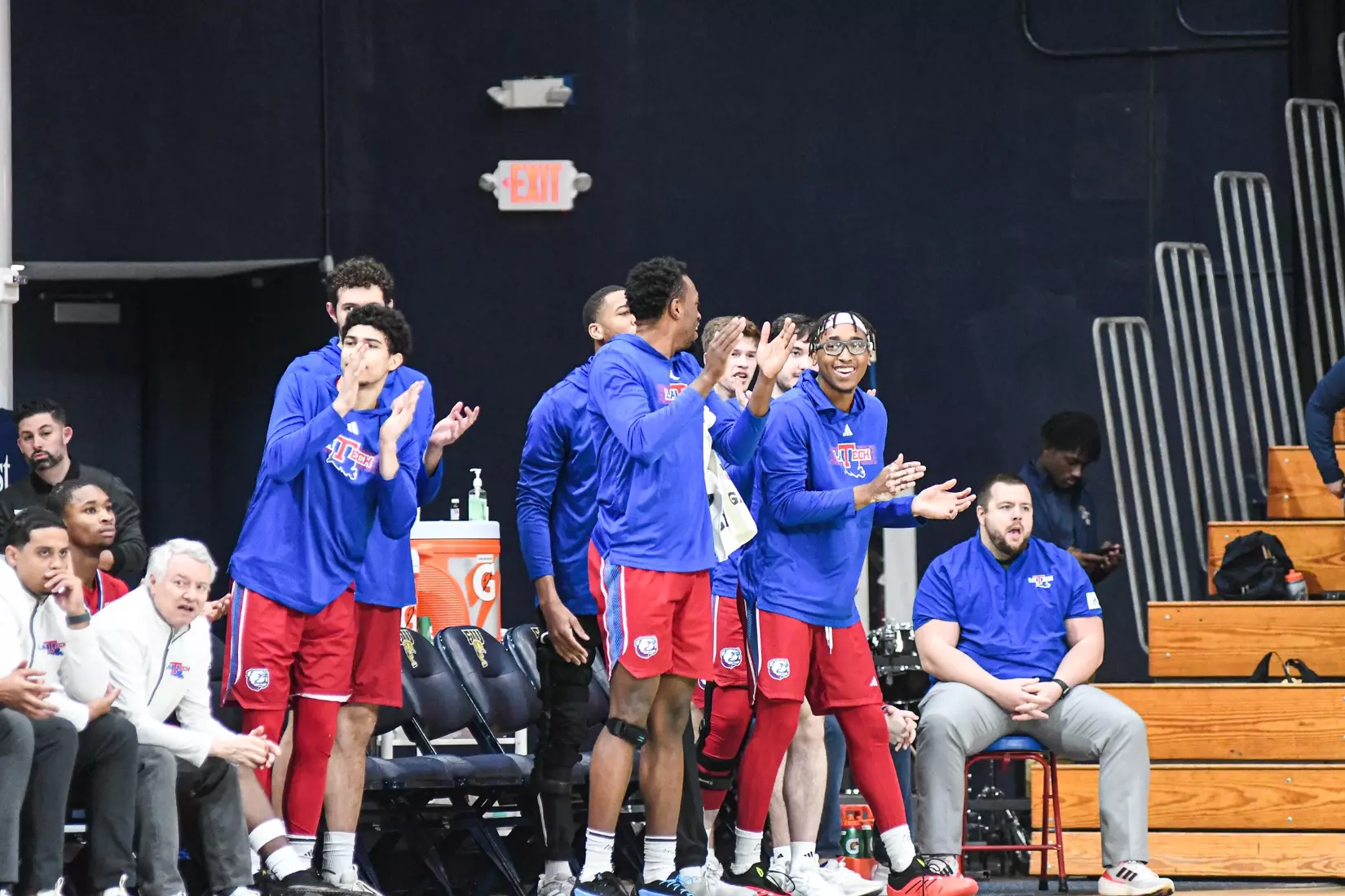 Bulldogs snap road losing skid with 82-71 win over Panthers in Miami