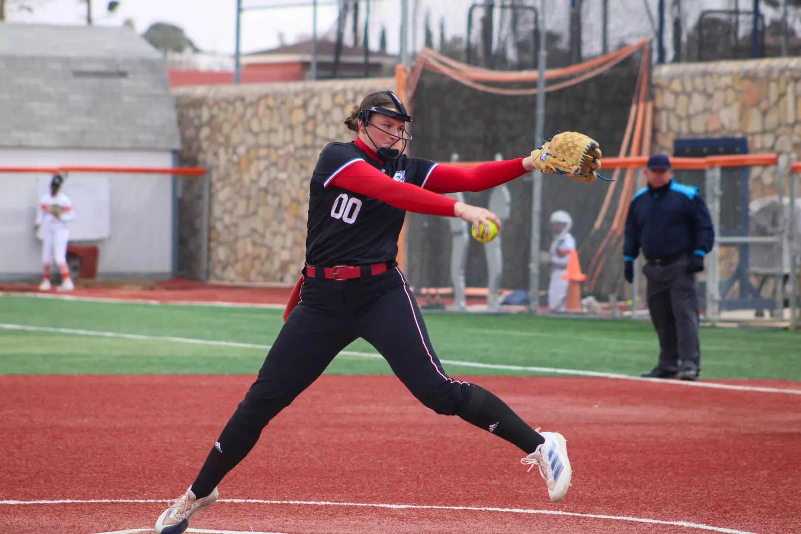 Bulldogs defeat Miners 4-3 in Series Opener.