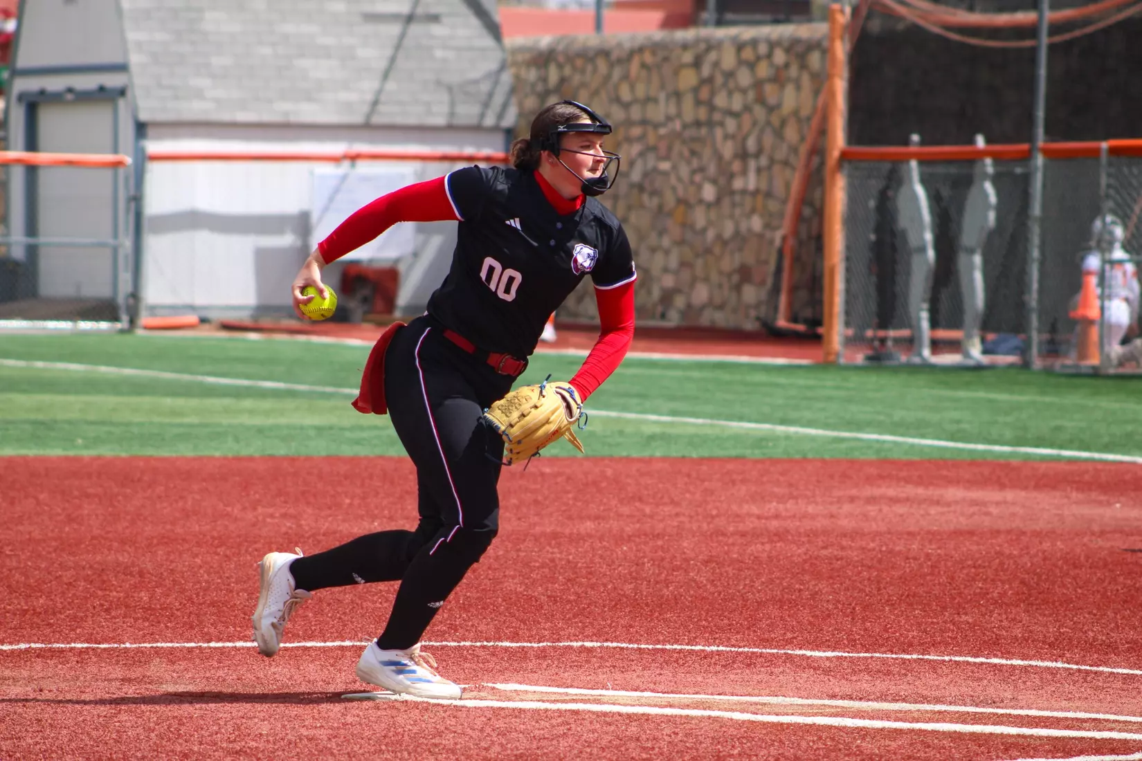 Bulldogs defeat Miners 4-3 in Series Opener.