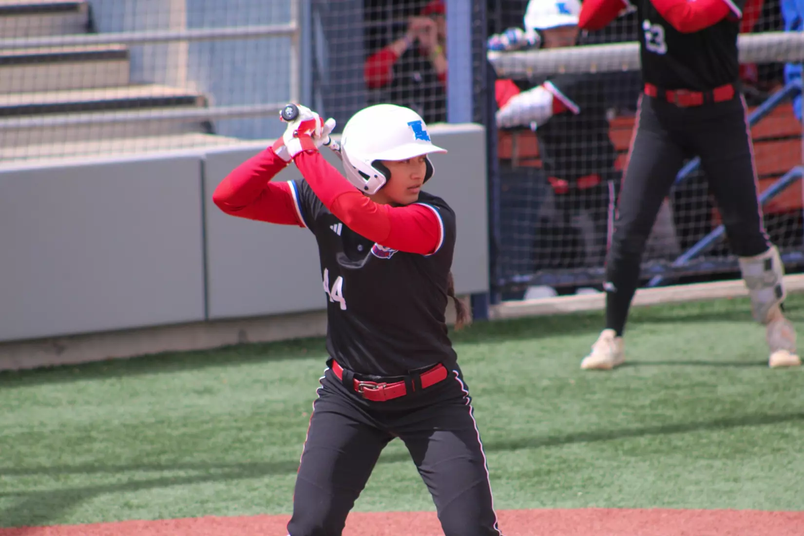 Bulldogs defeat Miners 4-3 in Series Opener.