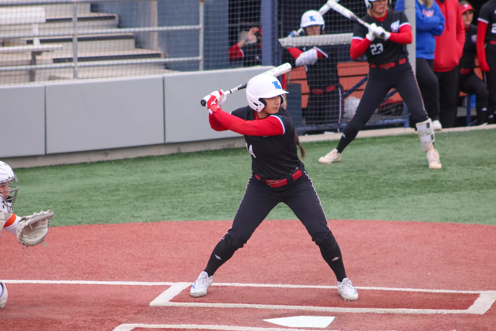 Bulldogs defeat Miners 4-3 in Series Opener.