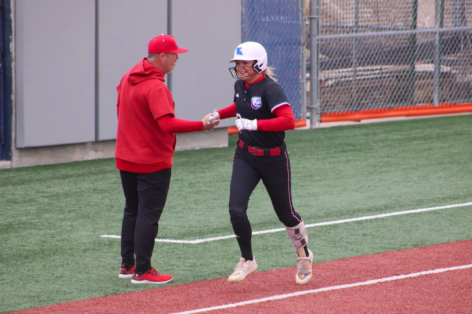 Bulldogs defeat Miners 4-3 in Series Opener.