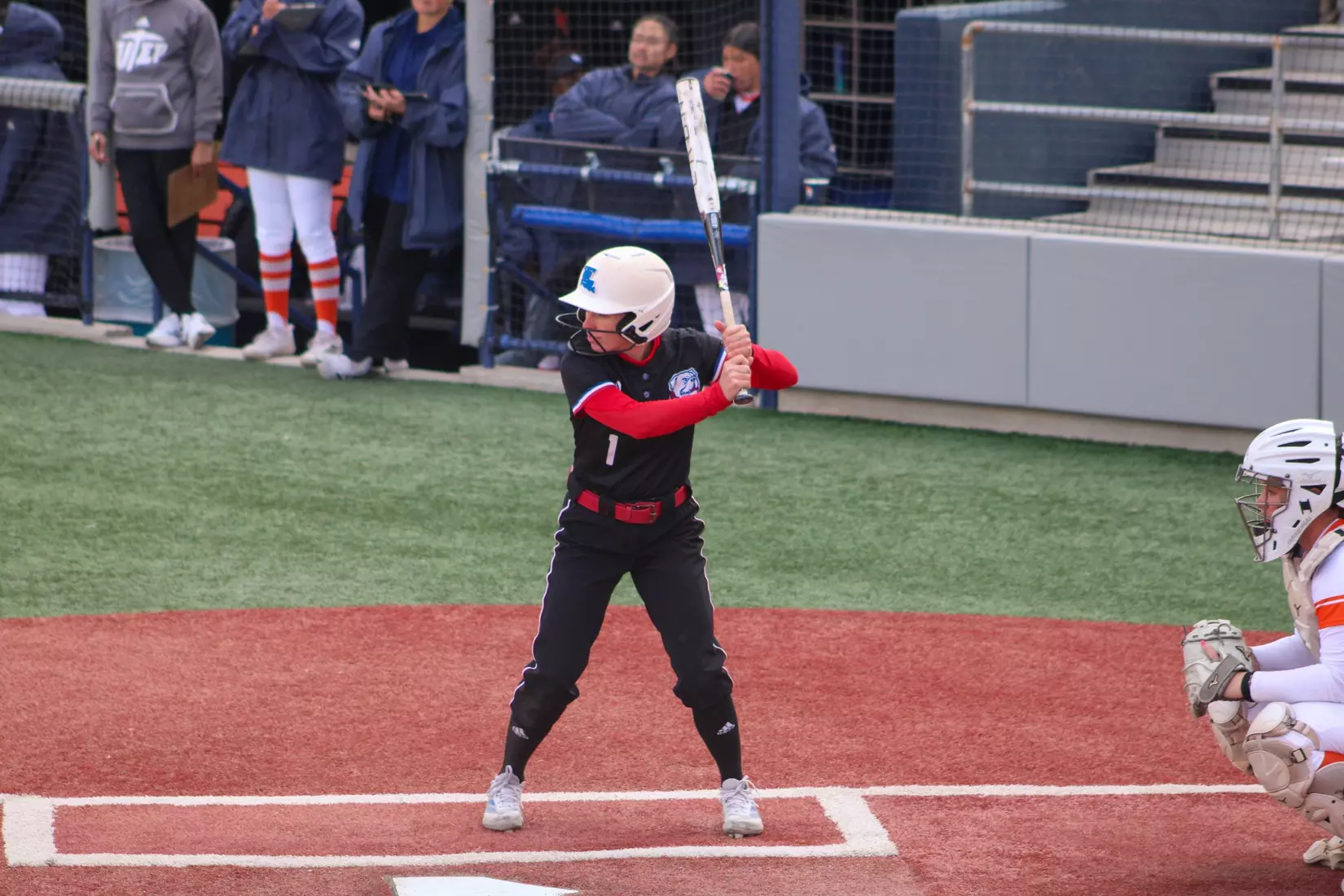 Bulldogs defeat Miners 4-3 in Series Opener.