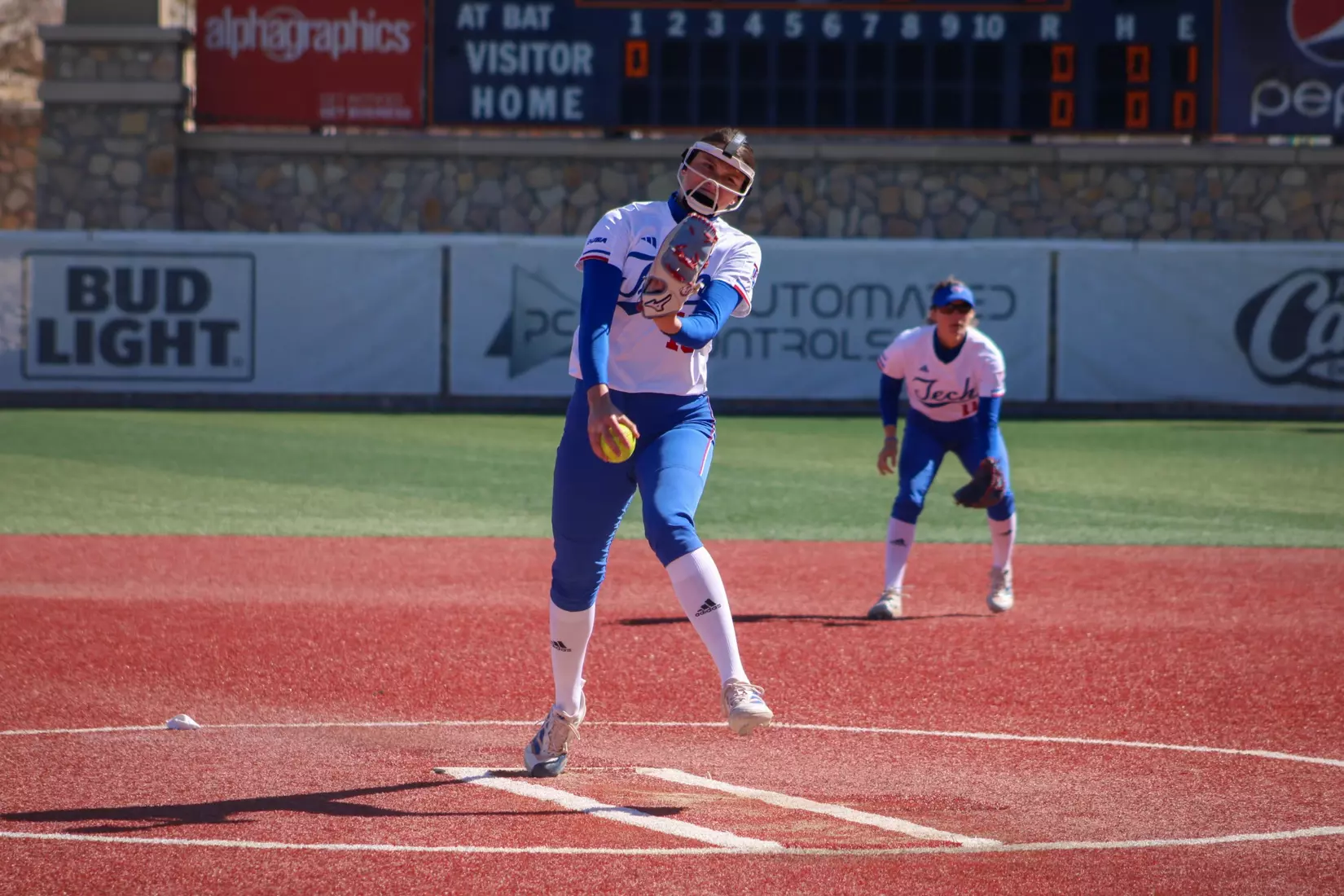 Bulldogs defeat Miners 7-6 in nine innings.