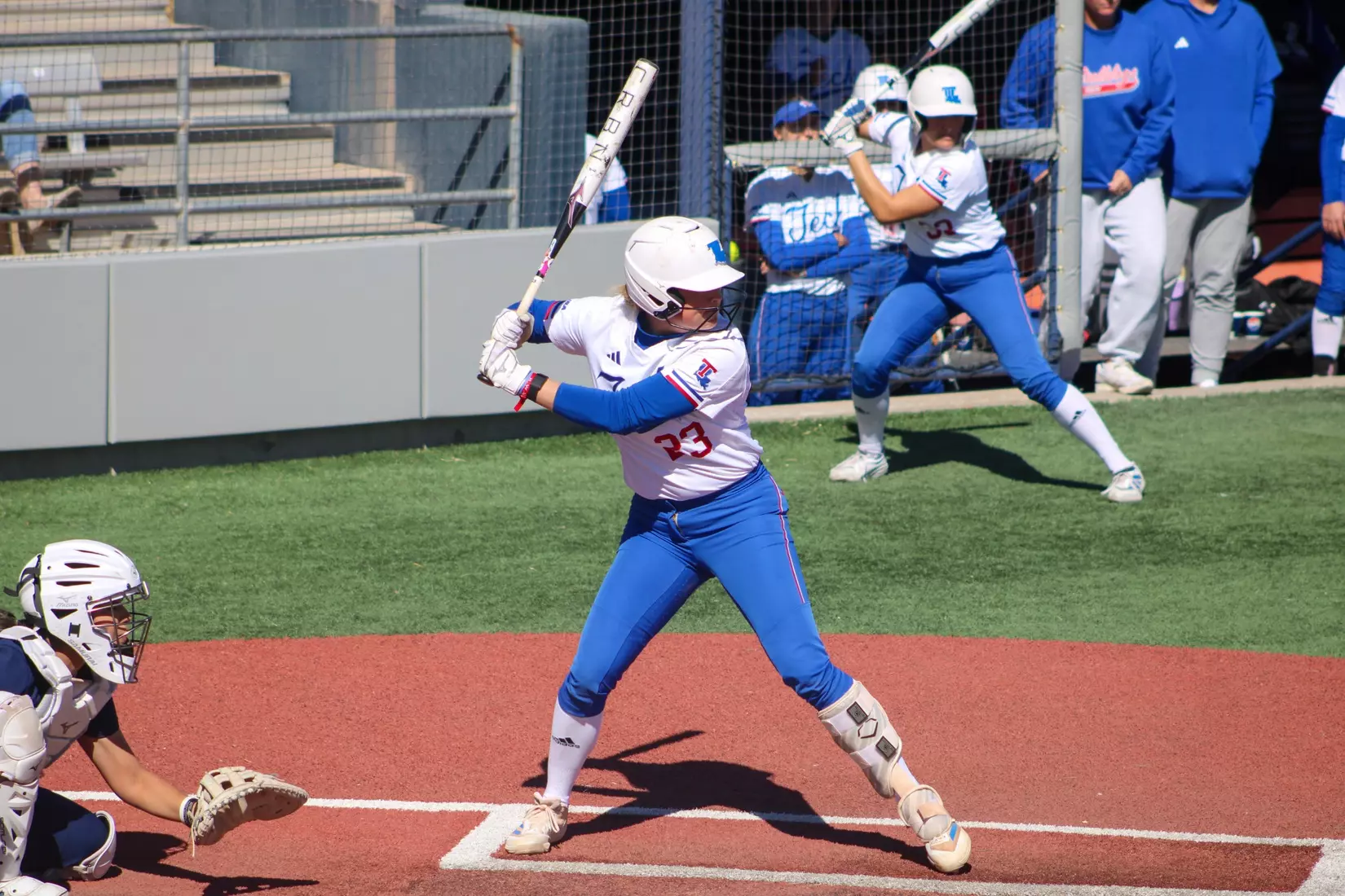 Bulldogs defeat Miners 7-6 in nine innings.