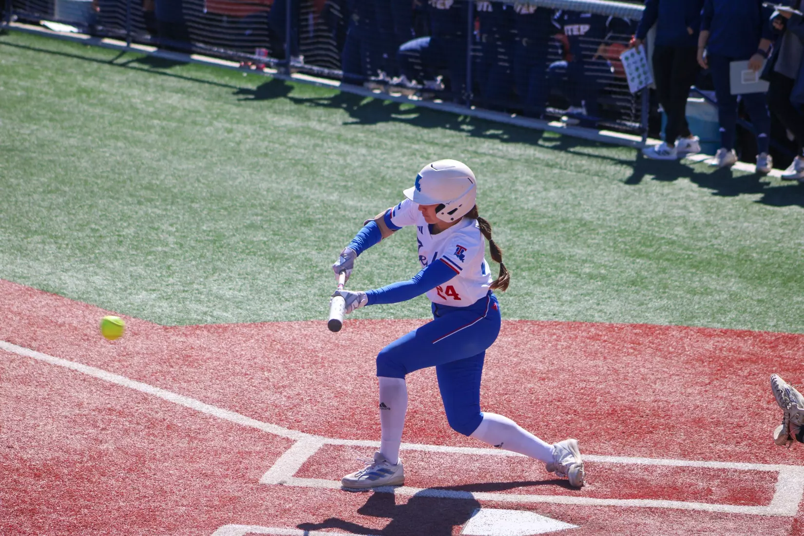 Bulldogs defeat Miners 7-6 in nine innings.