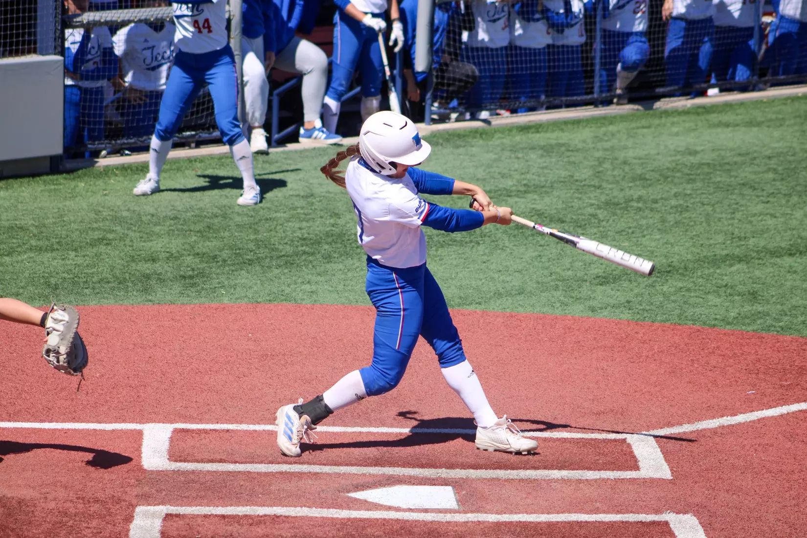 Bulldogs defeat Miners 7-6 in nine innings.
