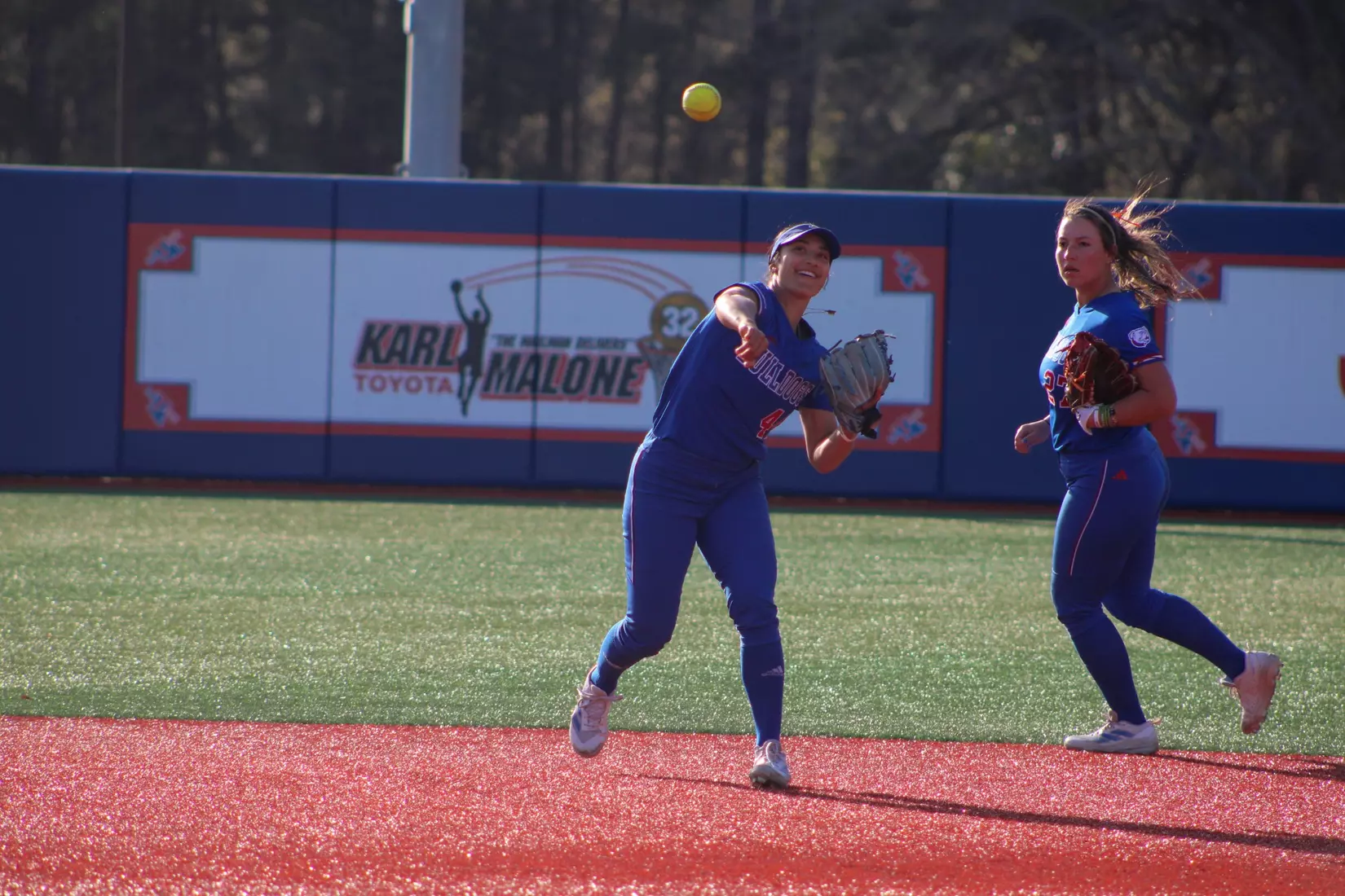 Bulldogs defeat Blue Raiders 7-2 to open series.