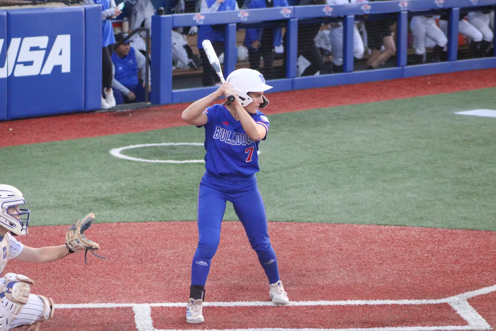 Bulldogs defeat Blue Raiders 7-2 to open series.