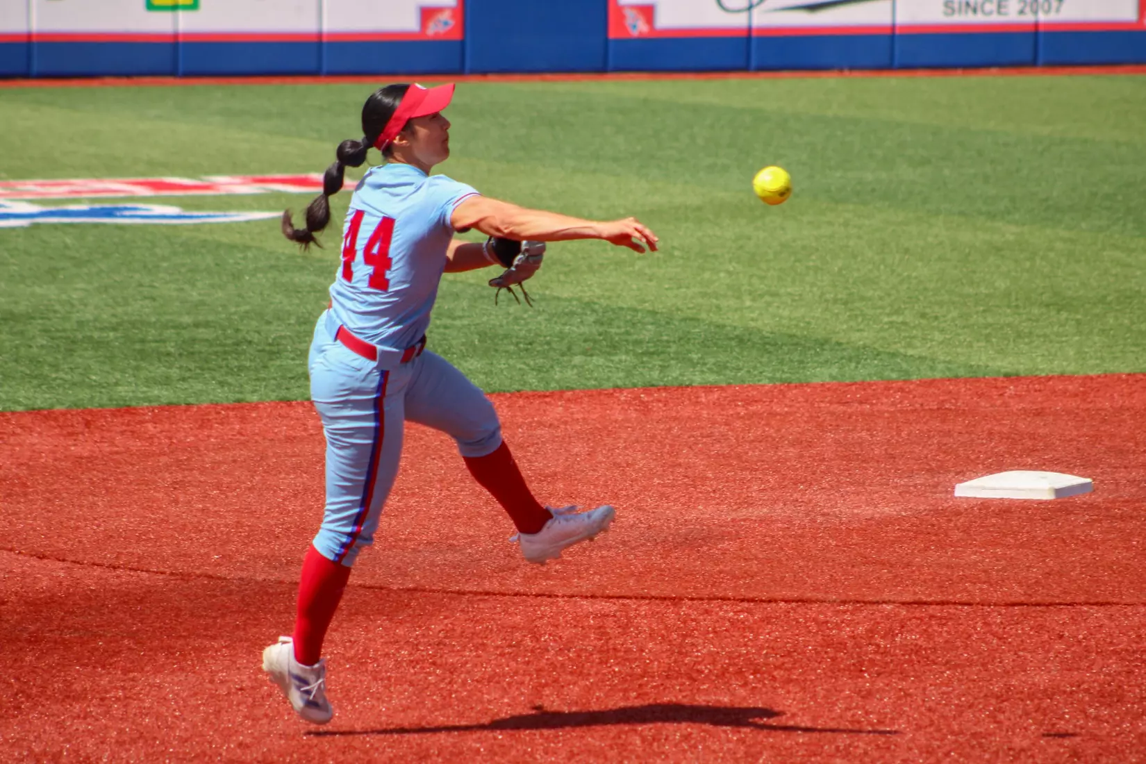 Bulldogs Down Blue Raiders 8-7 in Comeback Win.