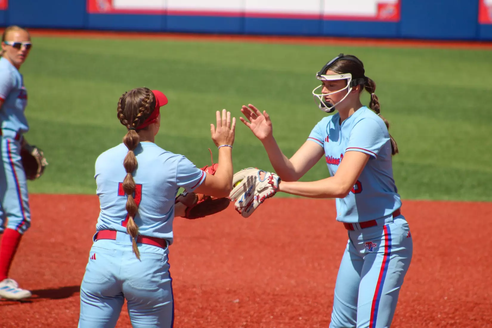 Bulldogs Down Blue Raiders 8-7 in Comeback Win.