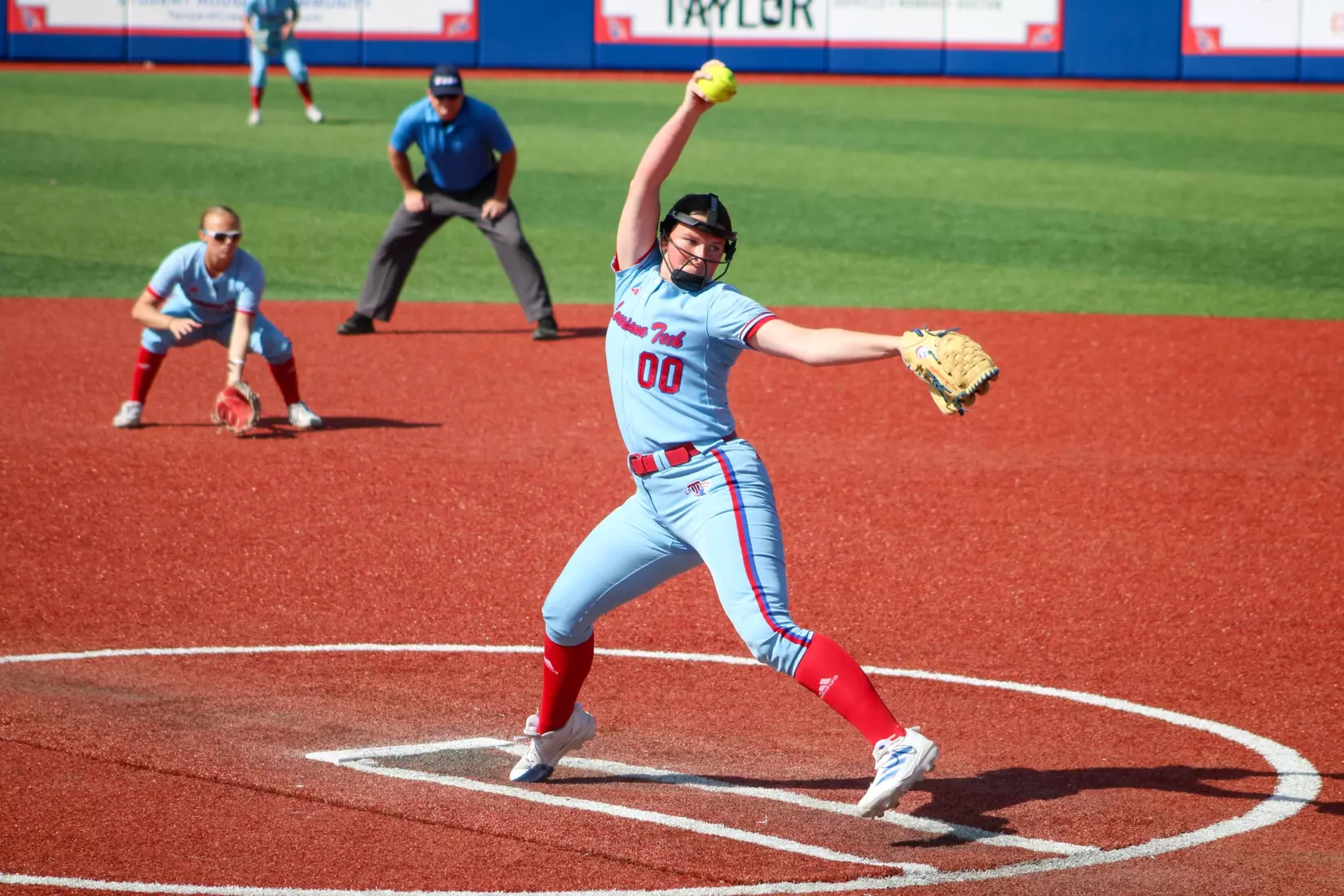 Bulldogs Down Blue Raiders 8-7 in Comeback Win.