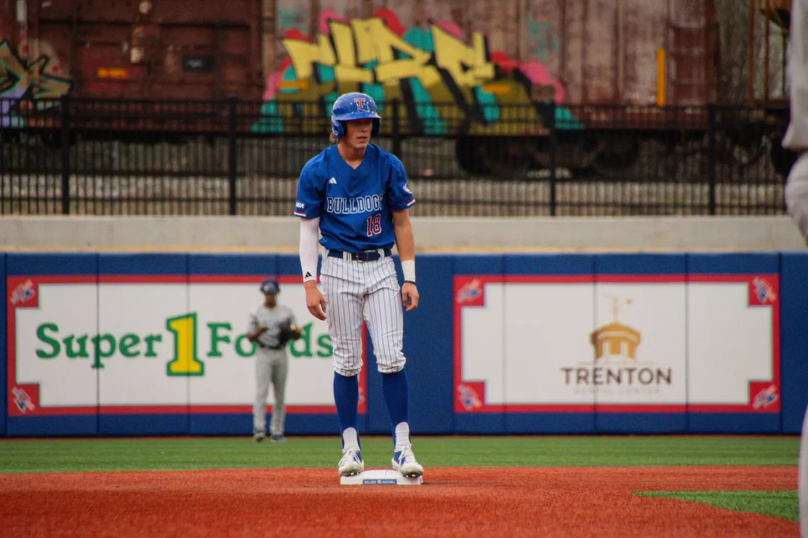 Bulldogs take series opener from Jaguars, Burroughs earns 400th career win