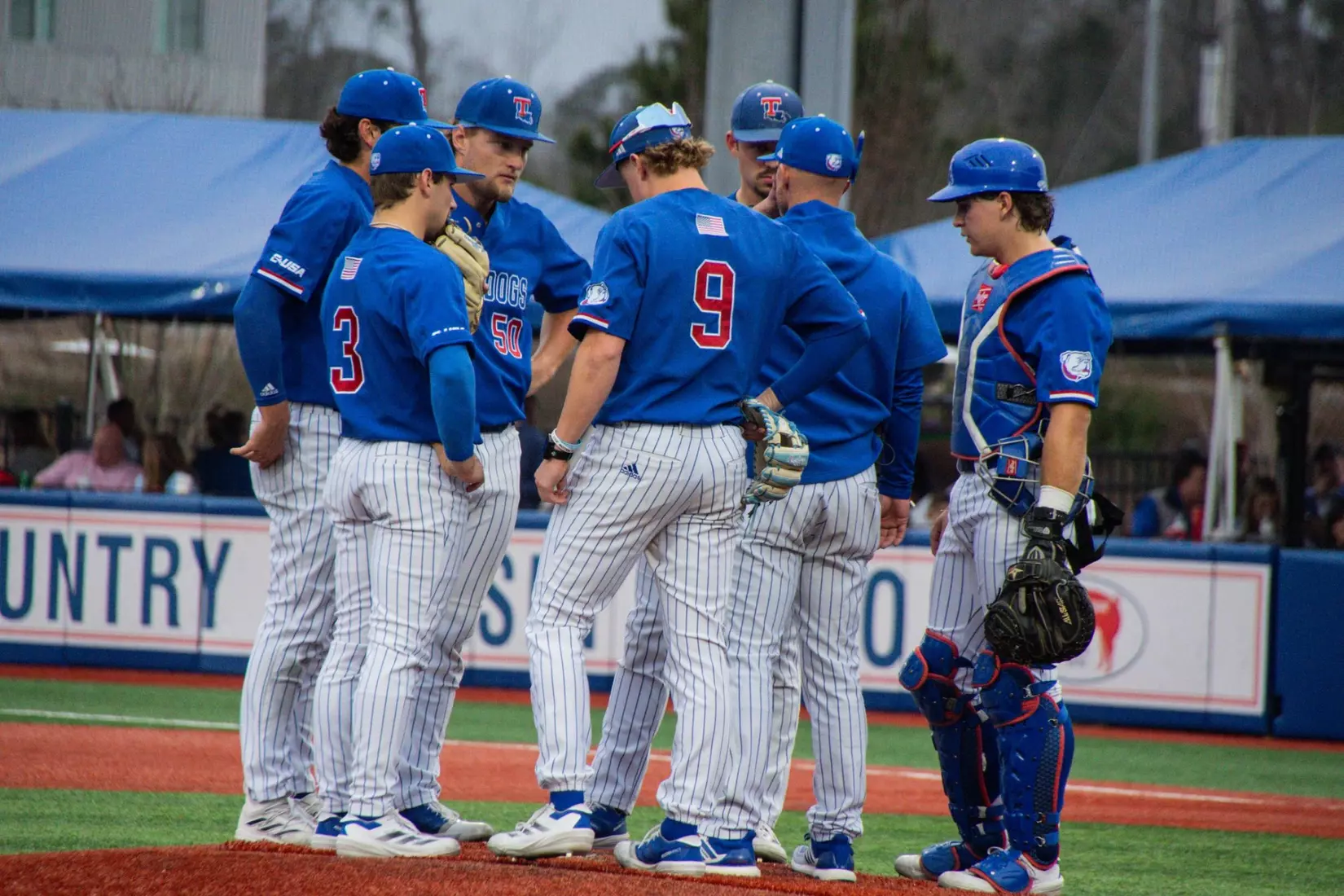 Bulldogs take series opener from Jaguars, Burroughs earns 400th career win