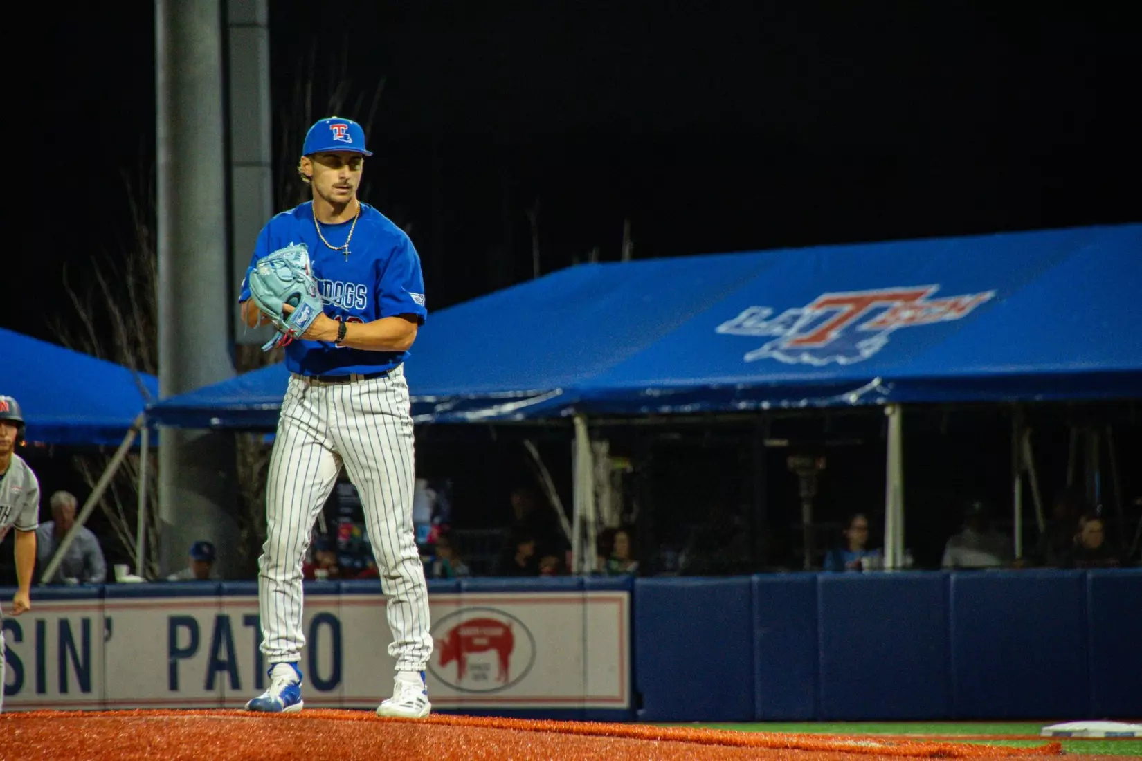 Bulldogs take series opener from Jaguars, Burroughs earns 400th career win