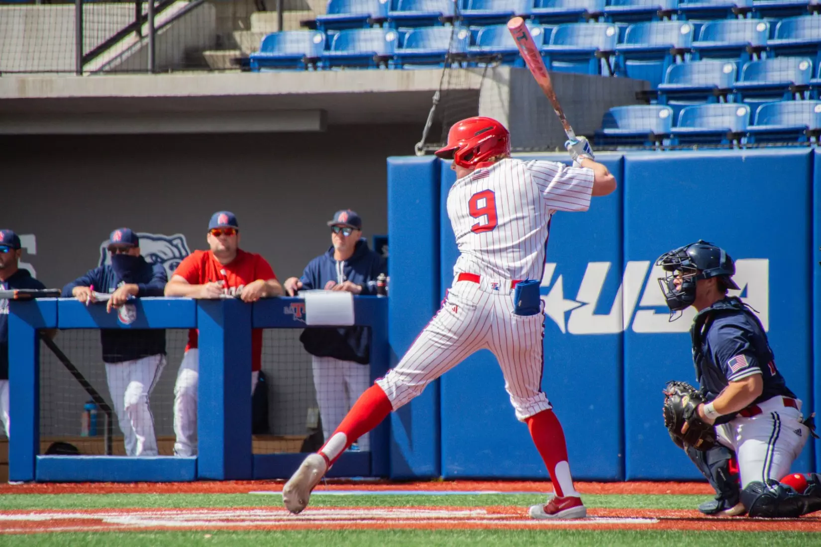 Bulldogs drop Saturday tilt to Jaguars