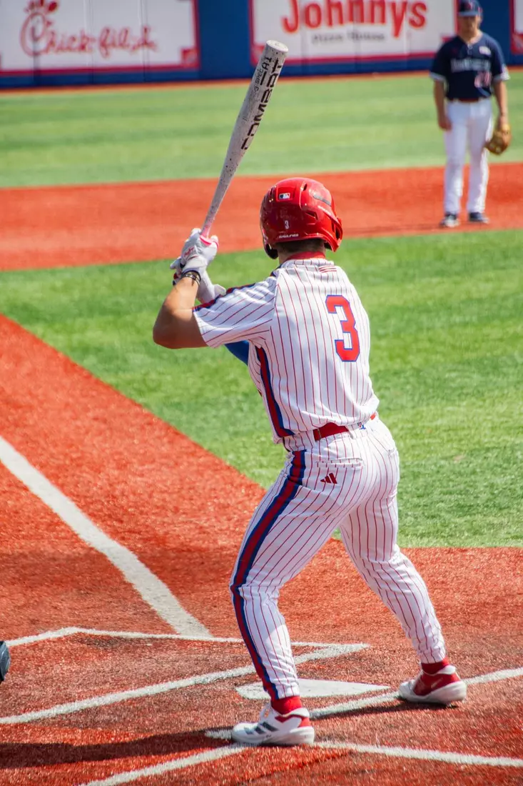 Bulldogs drop Saturday tilt to Jaguars