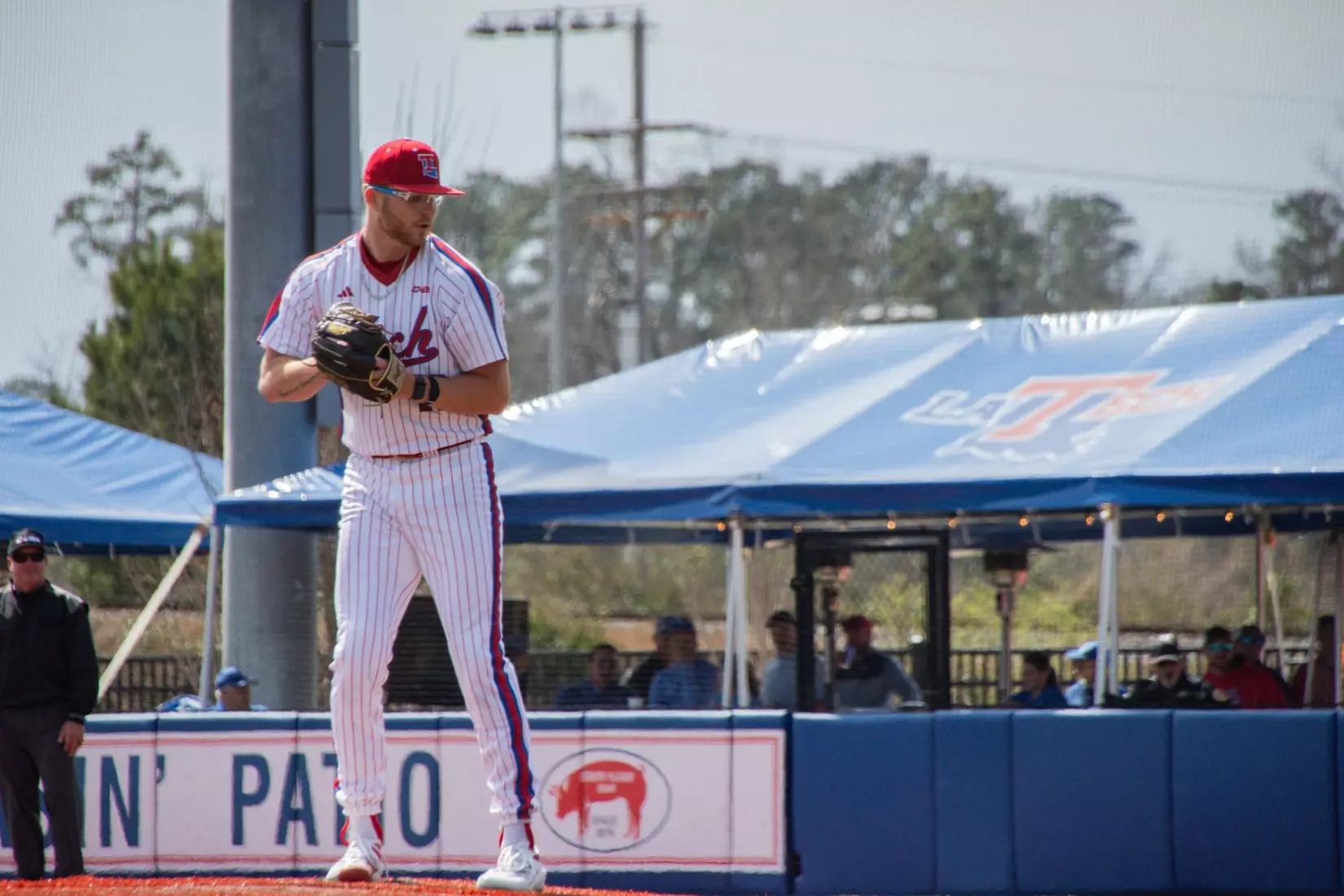 Bulldogs drop Saturday tilt to Jaguars