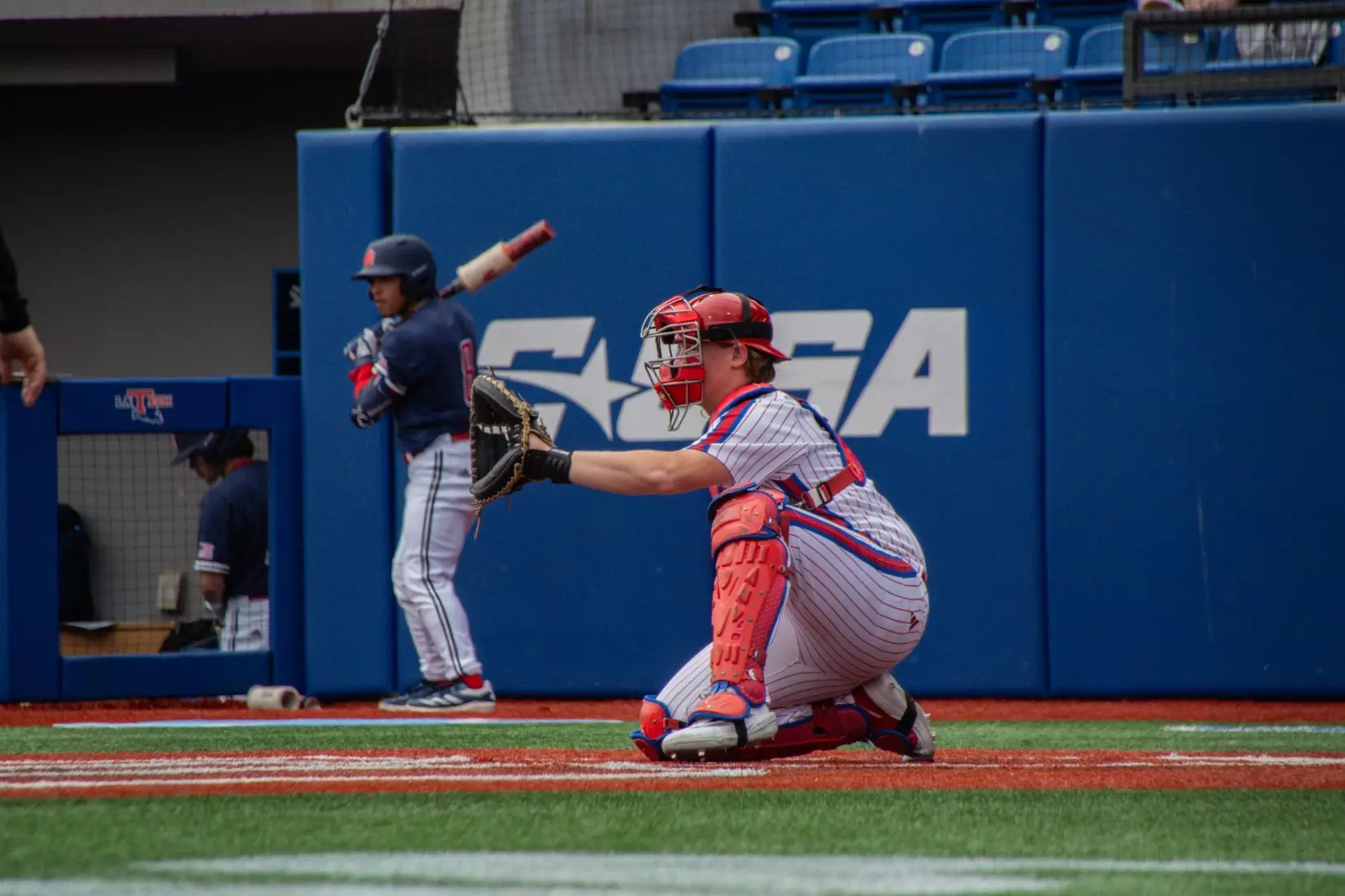Bulldogs drop Saturday tilt to Jaguars