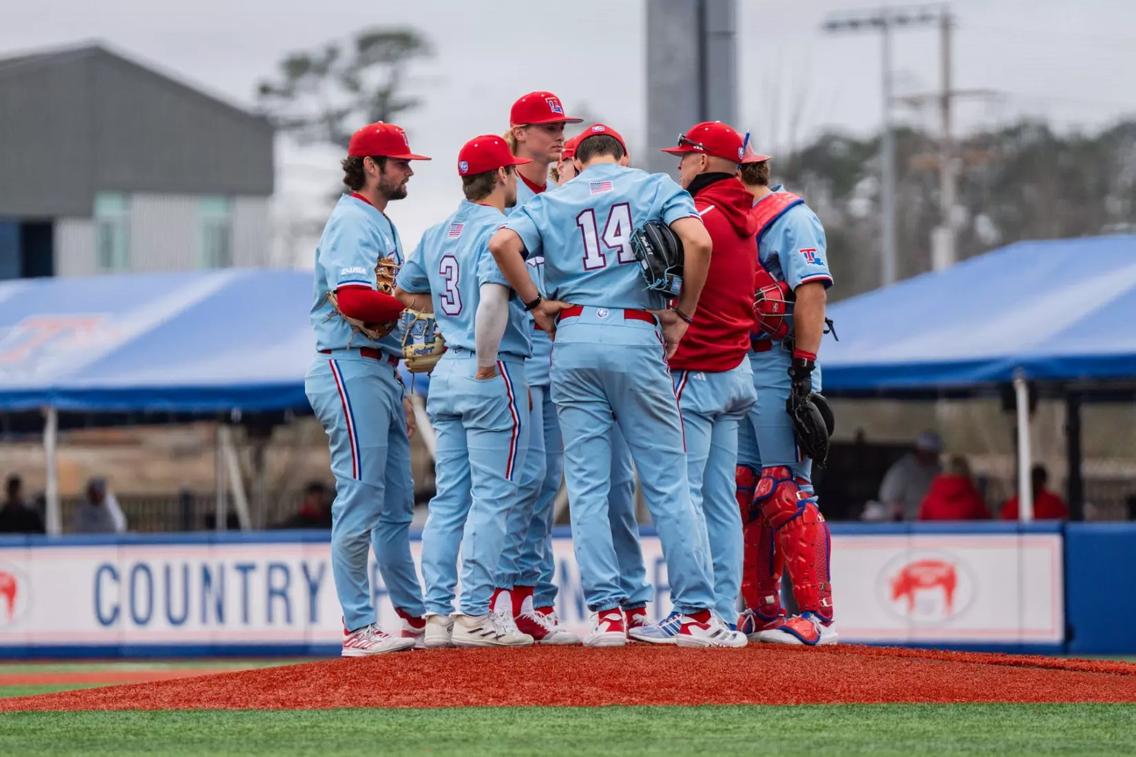 Bulldogs fall in series finale to Jaguars