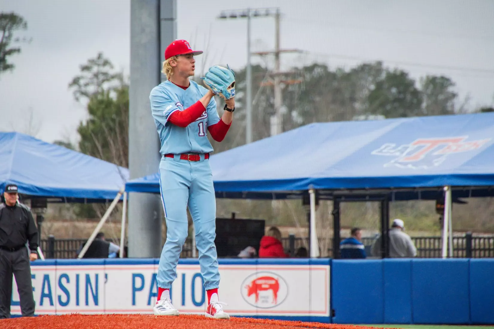 Bulldogs fall in series finale to Jaguars