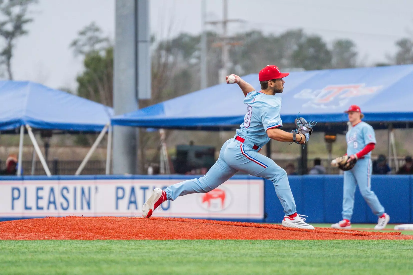 Bulldogs fall in series finale to Jaguars