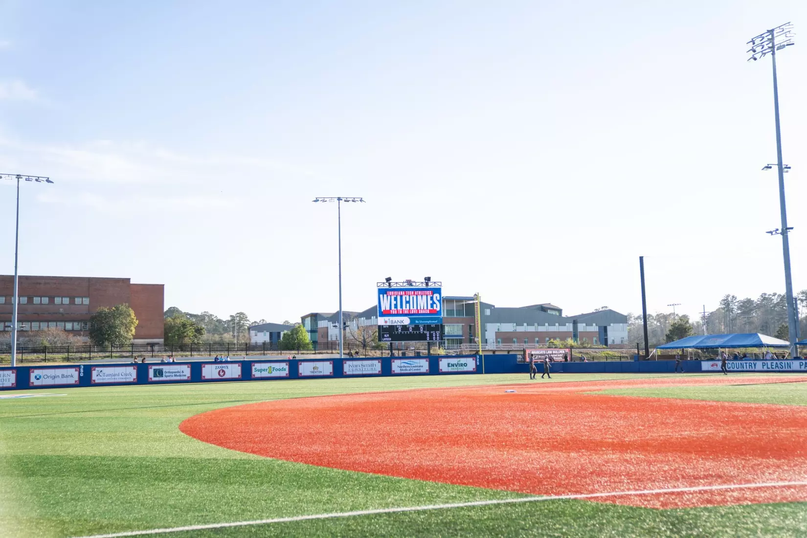 Mexico, Diamond 'Dogs down Warhawks in midweek contest at the Love Shack