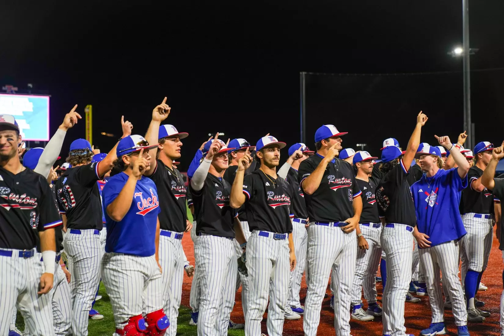Mexico, Diamond 'Dogs down Warhawks in midweek contest at the Love Shack