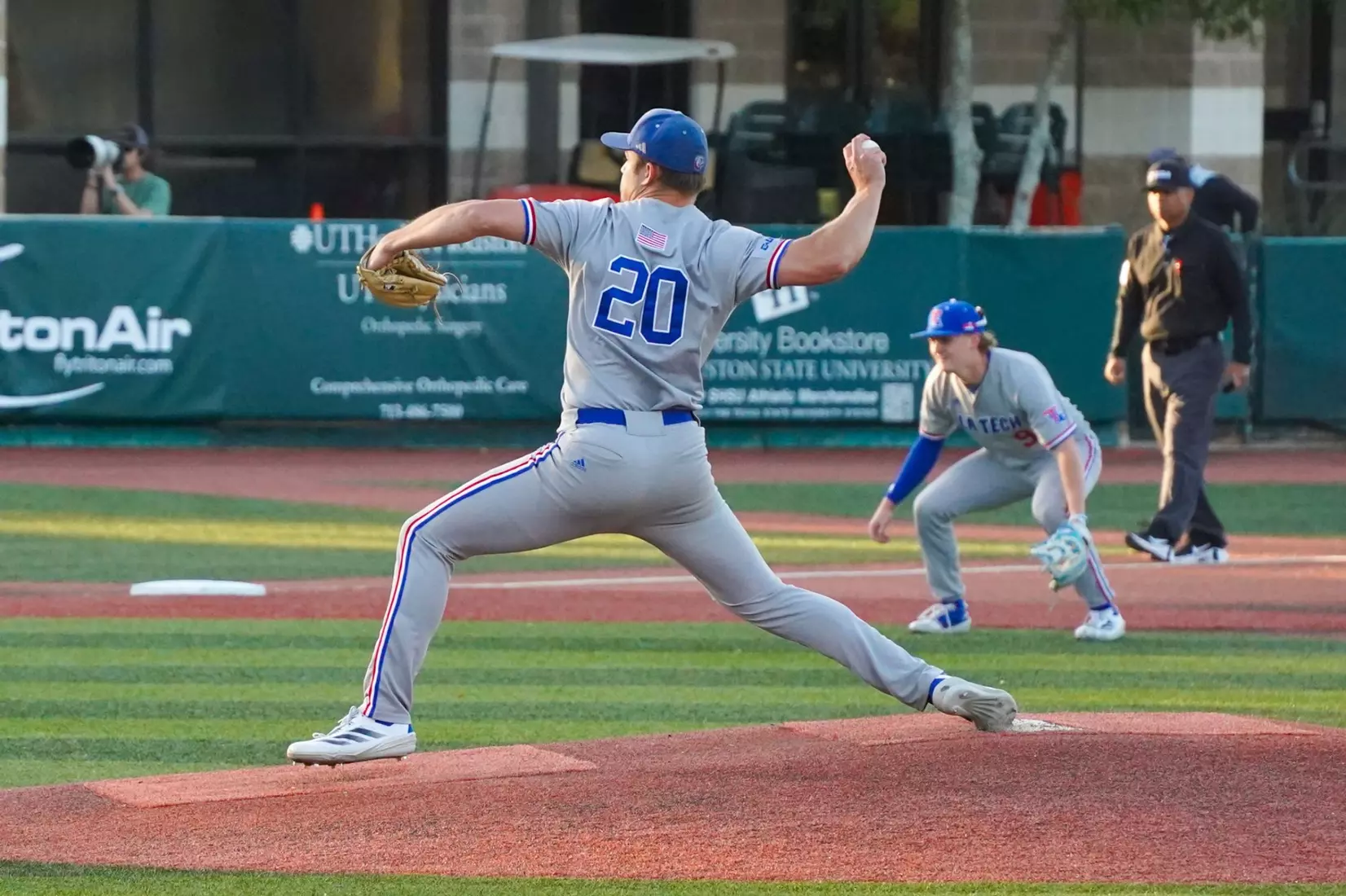 Bulldogs hold on to take series opener from Bearkats, 6-5