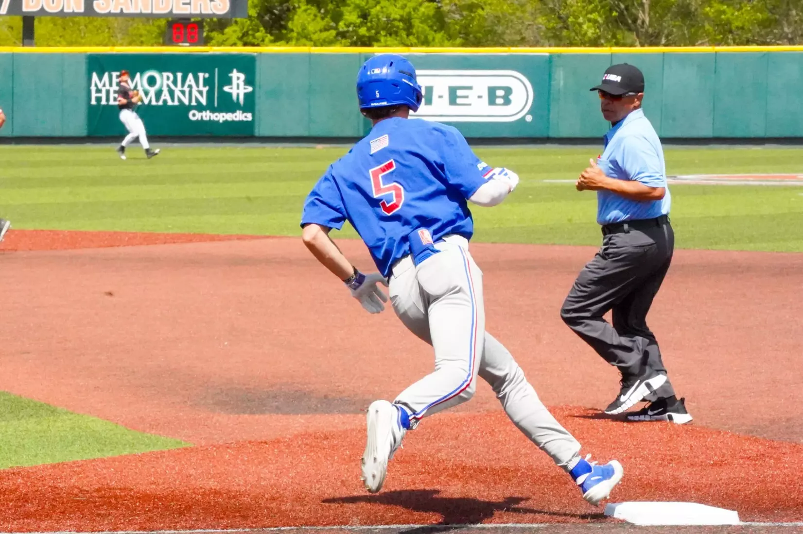 Series evened as LA Tech falls to Sam Houston, 7-4