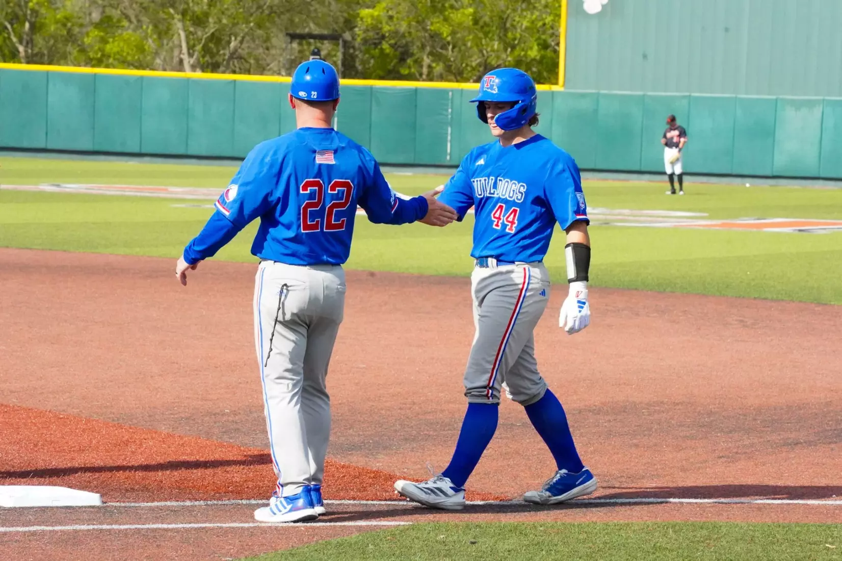 Series evened as LA Tech falls to Sam Houston, 7-4