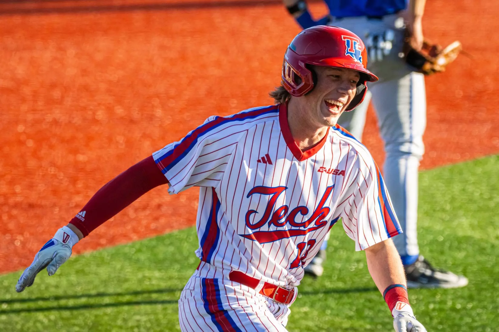 Bulldogs hit three homers in 11-4 victory over Tigers