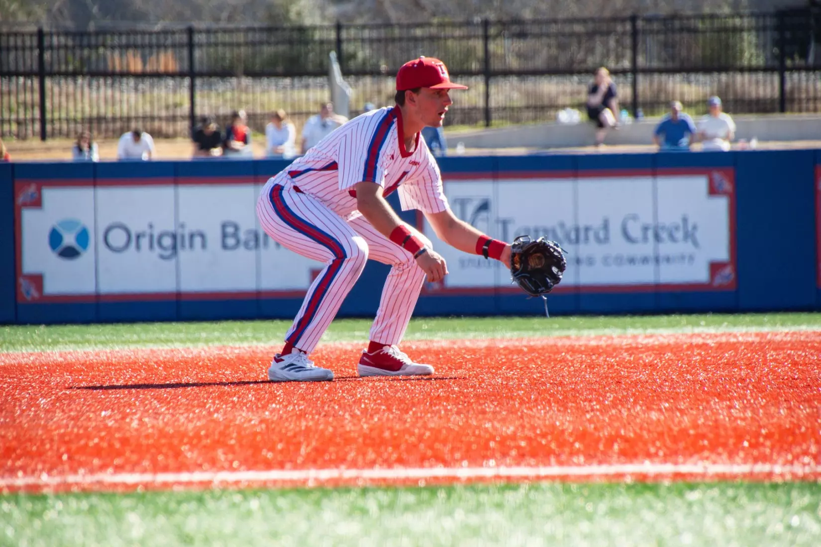 Bulldogs hit three homers in 11-4 victory over Tigers