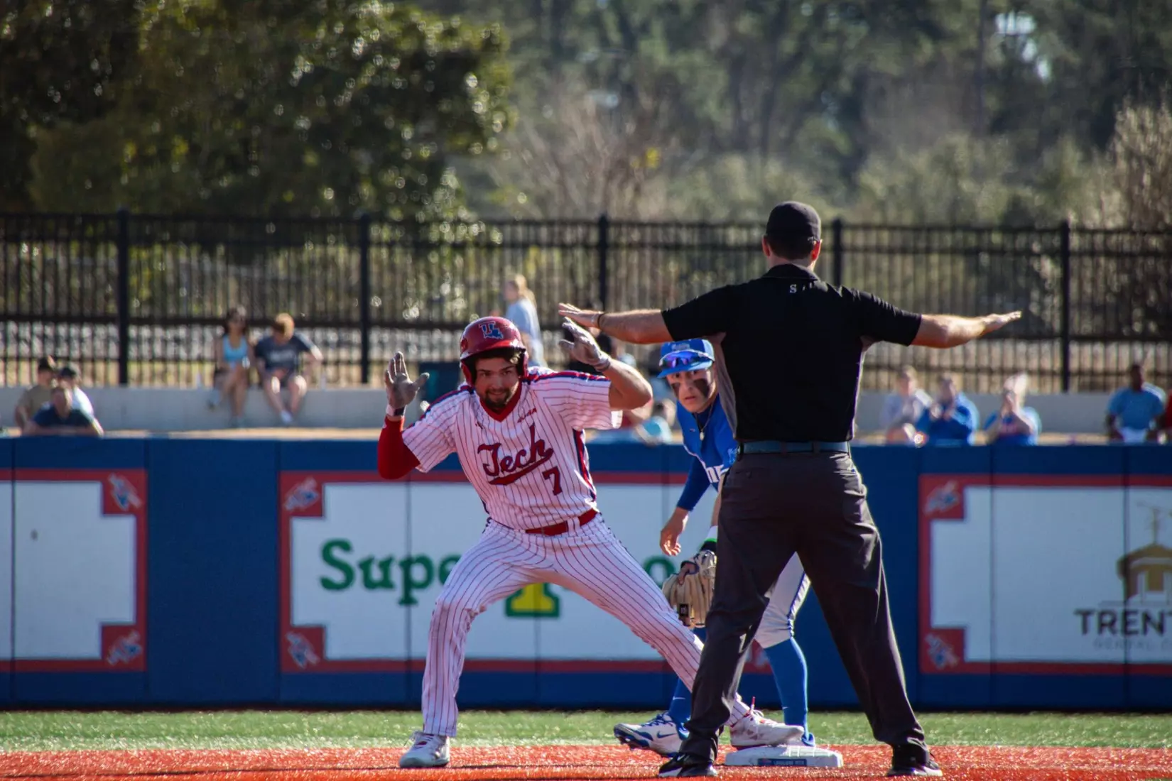 Bulldogs hit three homers in 11-4 victory over Tigers
