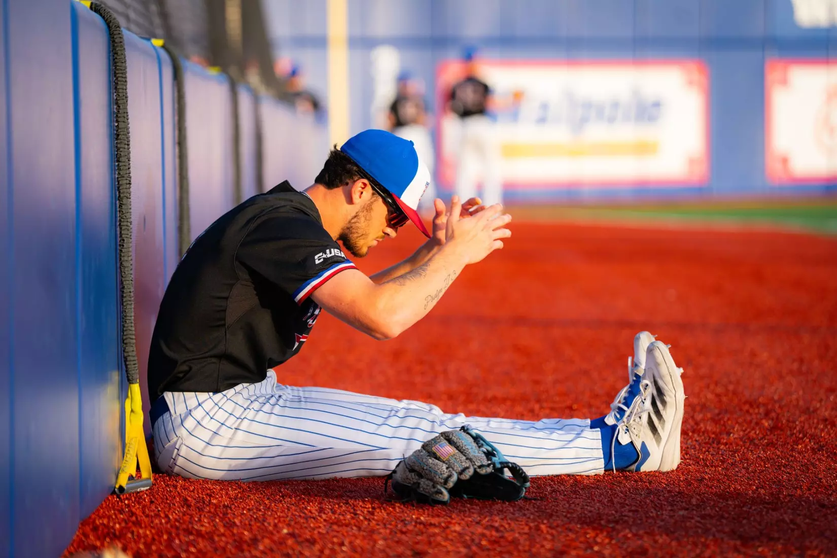 Bulldogs overpower Colonels, 19-0, in seven innings