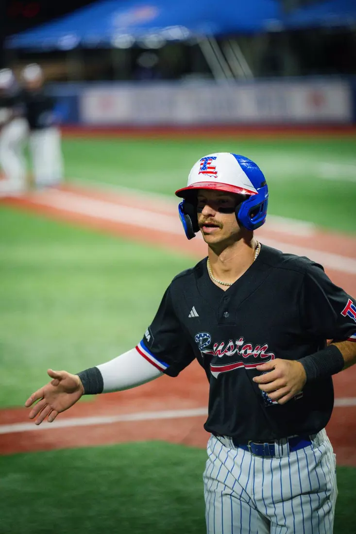 Bulldogs overpower Colonels, 19-0, in seven innings