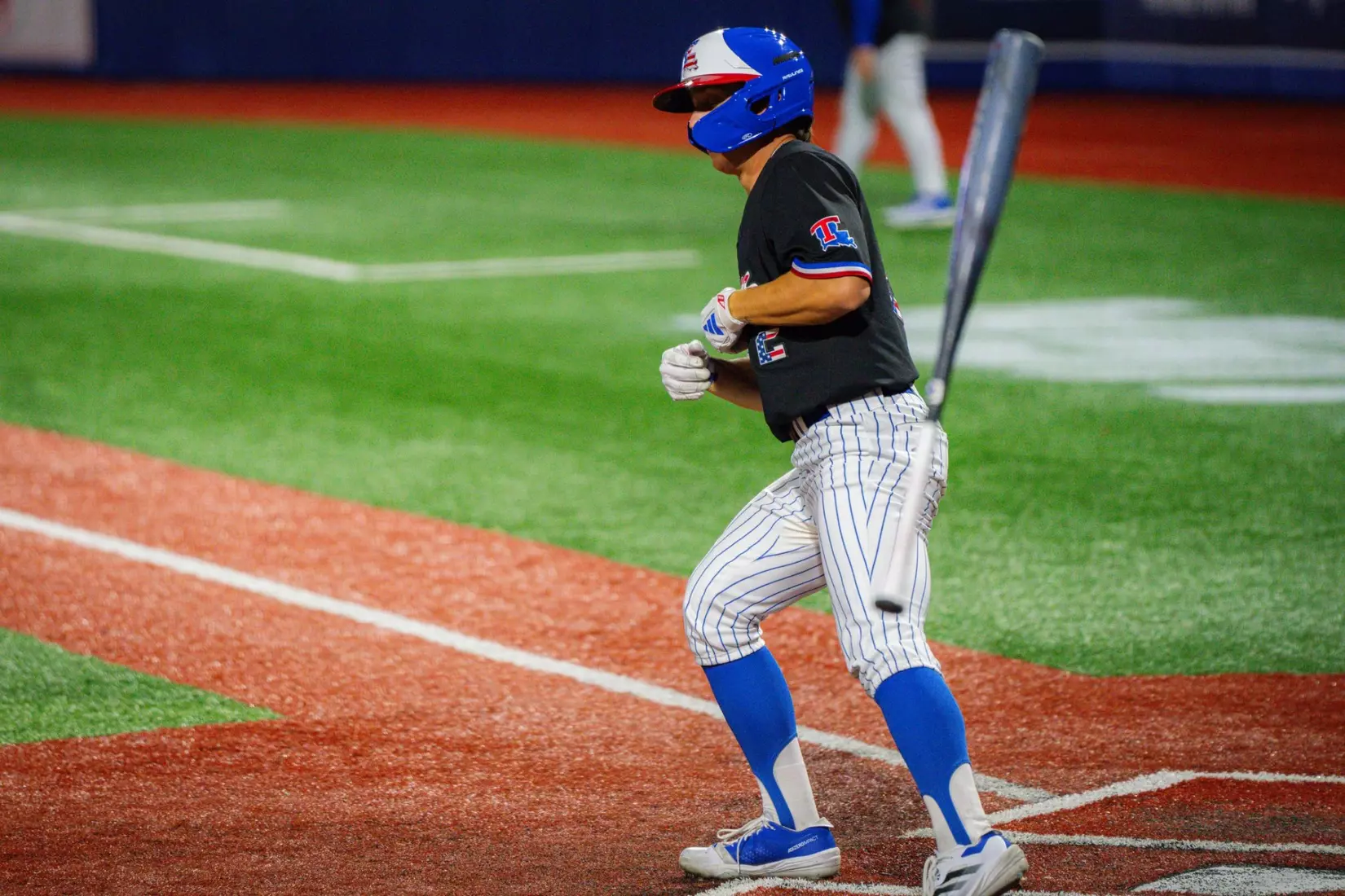 Bulldogs overpower Colonels, 19-0, in seven innings