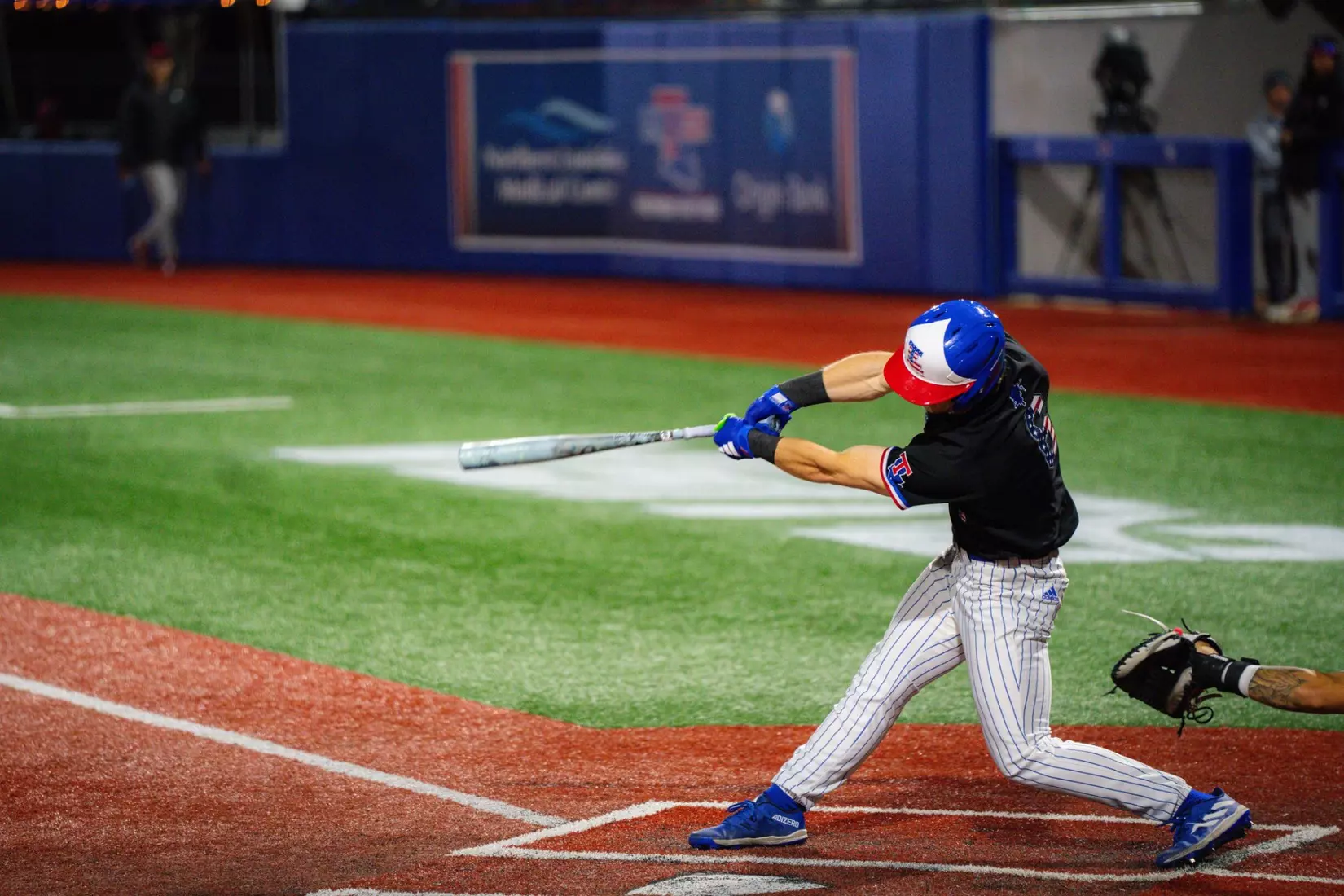 Bulldogs overpower Colonels, 19-0, in seven innings